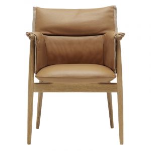 Carl Hansen E005 Embrace stoel 